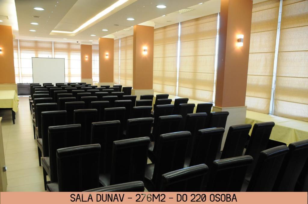 Hotel Srbija-free Parking 3*
